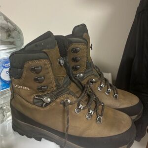 Lowa Brown and Black Men's Hiking Boots